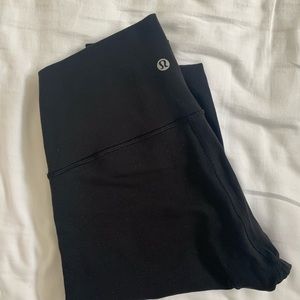 Black Lululemon Wonder Under Leggings